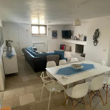 Holiday home Cactus E Ulivi A Speziale Montalbano (Apulia)